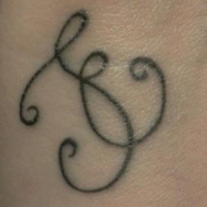 55 Amazing T Letter Tattoo Designs and Ideas – Body Art Guru