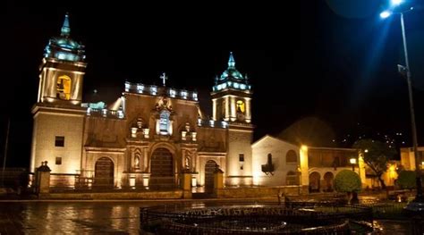 Catedral de Ayacucho se ubica en la plaza de armas del mismo ciudad