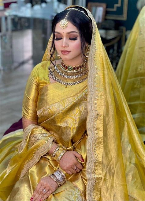 Luxury Wooden Bed, Bridesmaid Saree, Reception Look, Bride Portrait, Bridal Makeup Looks, Saree ...