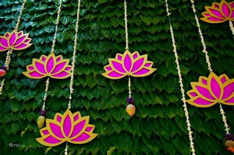 Fresh betel leaves with mini rose | Flower decorations diy, Flower ...