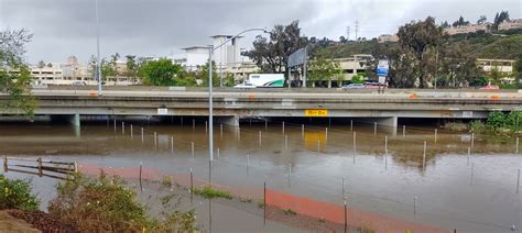 oesteado: San Diego River flooding