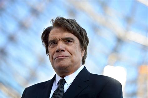 Mort de Bernard Tapie, ancien ministre aux multiples facettes