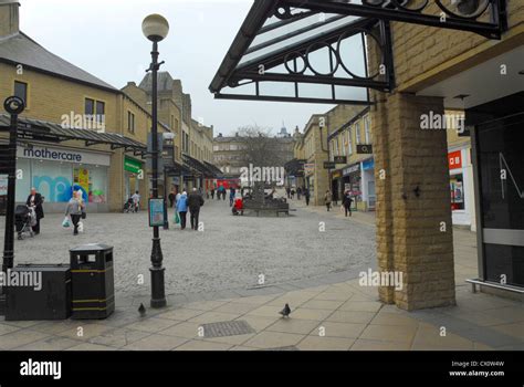 Comprehensive views of Piece Hall Halifax Stock Photo - Alamy