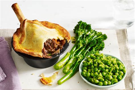 Lamb shank pies