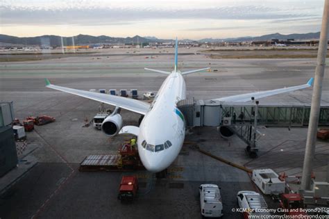 Airplane Art - LEVEL Airbus A330-200 at Barcelona El-Prat - Economy ...