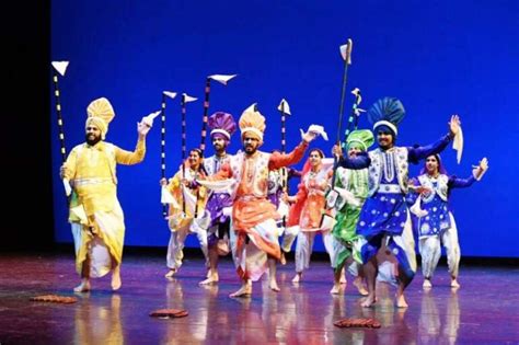 10 Types of Punjabi Folk Dance - Tusk Travel