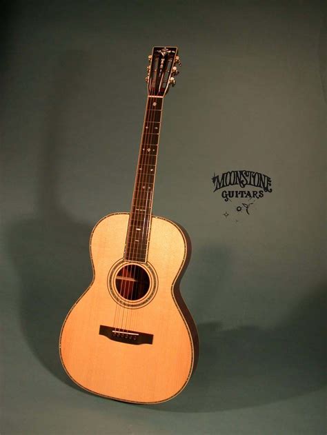 000-42 Cocobolo - Moonstone Guitars