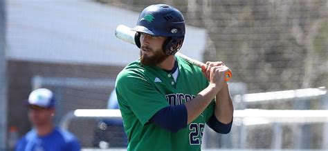 Endicott College Baseball Sweeps a Doubleheader – Softball and Men’s ...