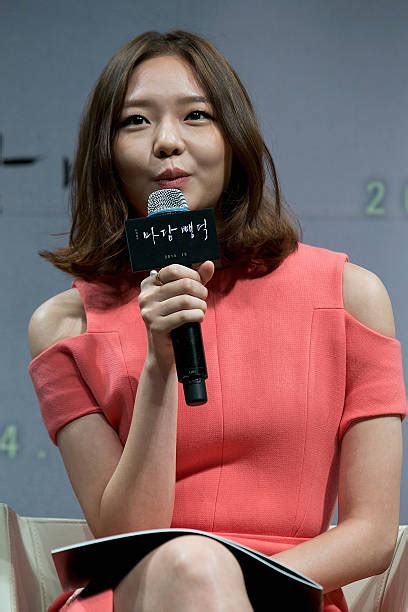 'Scarlet Innocence' Press Conference In Seoul Photos and Images | Getty ...