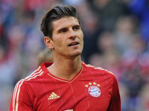 Top Football Players: Mario Gomez Profile and Pictures/images 2012