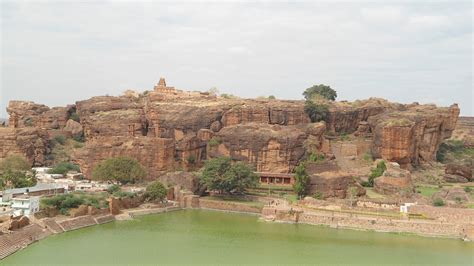 Badami Cave Temples – An Enchanting Example of Chalukya Architecture ...