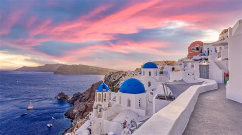 Honeymooners Should Look Into These 5 Alternatives To Oia, Santorini