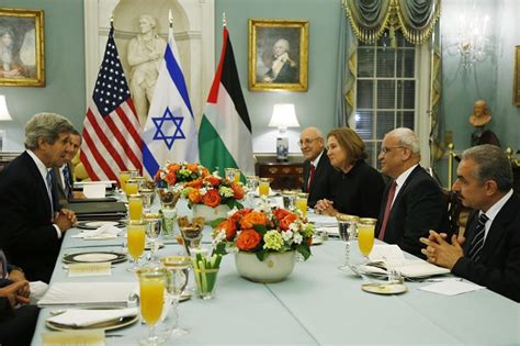 US hosts Israel, Palestinians for peace talks | Inquirer News