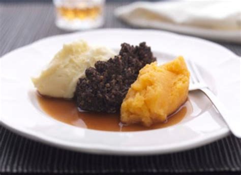 Haggis, Neeps an' Tatties with Whisky Gravy, no cream | Campbells