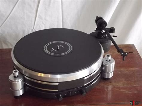 Ariston RD40 Turntable with Ortofon Cartridge Photo #1258196 - Canuck Audio Mart