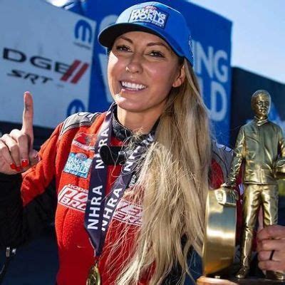 Meet Leah Pruett: Her House, Net Worth, Husband & Accident | Facts & Photos