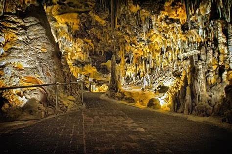 13 Tips for Gorgeous Cave Photography