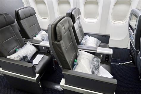 Review: American Airlines 777-200ER Premium Economy JFK-LHR