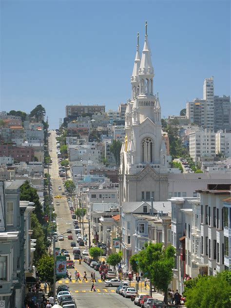 File:SF Filbert St North Beach CA.jpg - Wikimedia Commons
