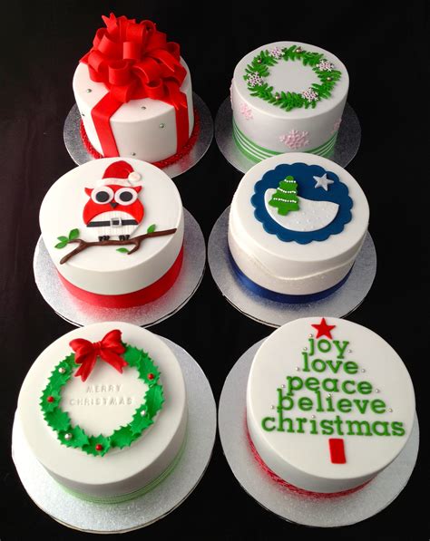 Mini Christmas Cakes - Trying out cake designs for this year. 4" mini ...