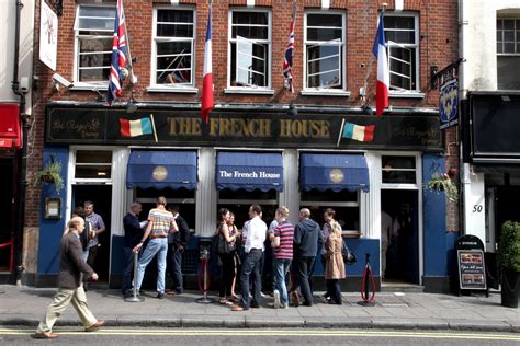 9 Best Pubs in Soho You Won’t Want To Miss