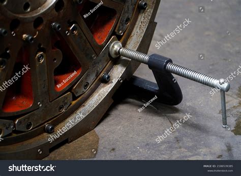 147 Welding angle clamp Images, Stock Photos & Vectors | Shutterstock