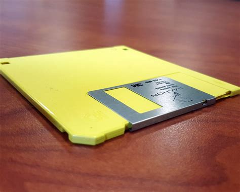 Lesson from a 3.5" Floppy Disk - Lessons from Ordinary - Medium