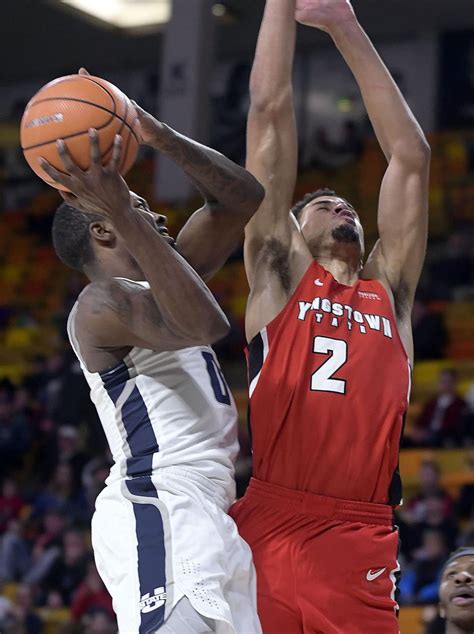 Photo Gallery: USU-Youngstown State Basketball | Multimedia | hjnews.com