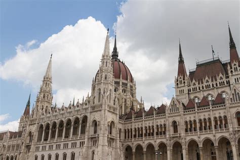 Budapest parliament building 12904202 Stock Photo at Vecteezy