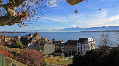 Photos of Nyon Town and Castle on Lake Geneva in Switzerland