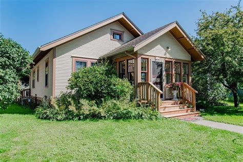Saint Paul Mn, Square Feet, Zillow, Home And Family, Victoria, Property, Cabin, Exterior, Views