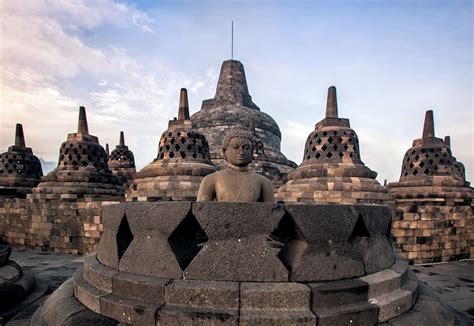 Borobudur: The World's Largest Buddhist Temple in 8 Amazing Images