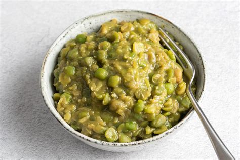 Traditional British Mushy Peas Recipe