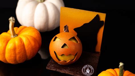 16 Interesting ways to celebrate Halloween across Canada | Eat North