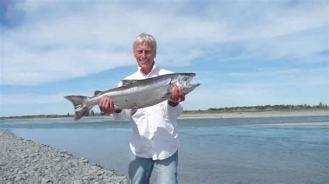 Book NZ Salmon Fishing Trips | Choose Salmon Fishing Guide Ben