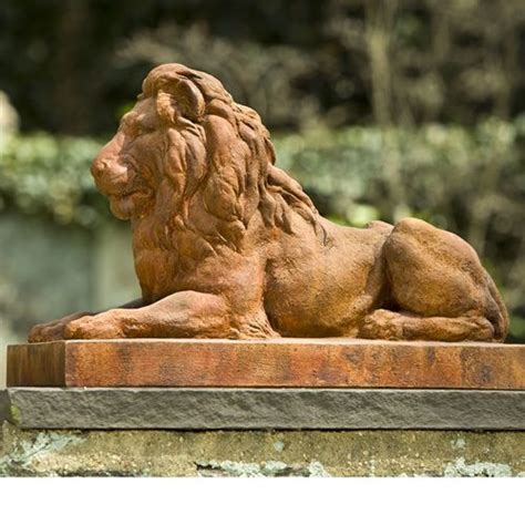 Classic Lion Garden Statue | BestHomeHQ.com