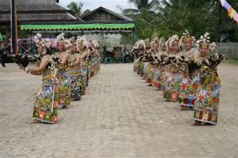 Tari Enggang, Kalimantan Timur