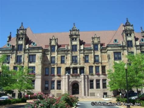 St Louis City Hall