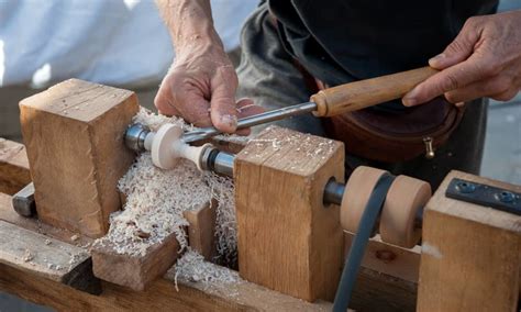 11 Top Tips for Using a Wood Lathe