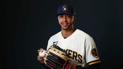 Devin Williams named 2020 NL Relief Pitcher of the Year | 1310 WIBA ...