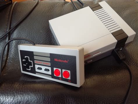 A Different Sort of Review - The NES Classic Mini - The Daily SPUF