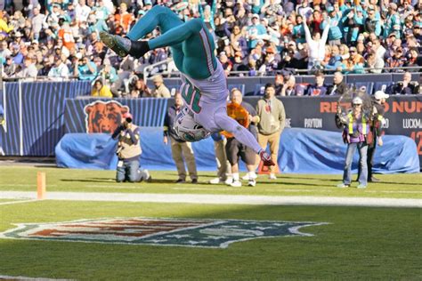 Tyreek Hill, Dolphins success shows value of elite WRs