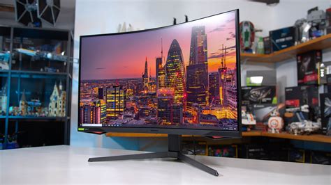 Samsung Odyssey G7 32" Monitor Review Photo Gallery - TechSpot