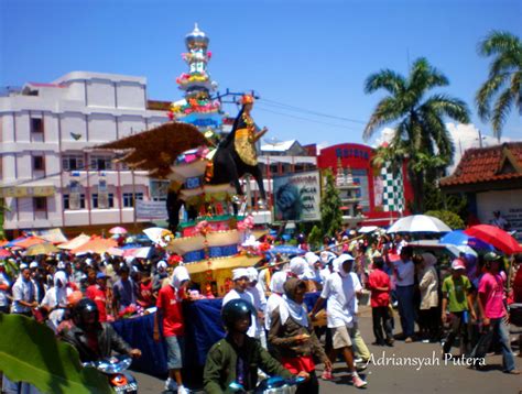 Virtual Adrian: Tabut - A Cultural Festival