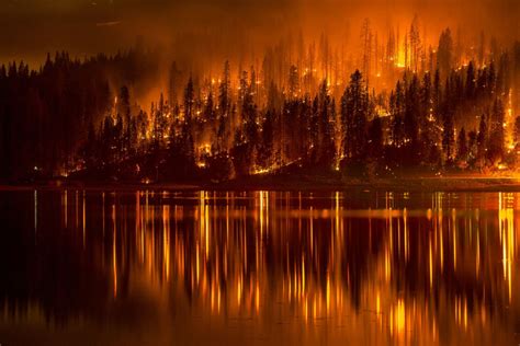 California Wildfire Threatens Homes Photos - ABC News