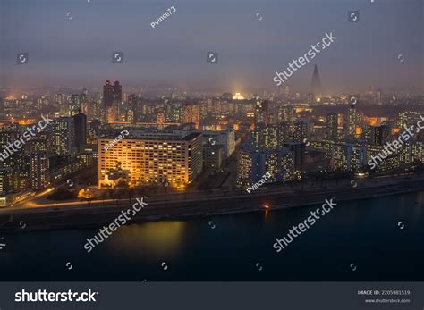 Pyongyang City Skyline Night Hotel Ryugyong Stock Photo 2205981519 ...