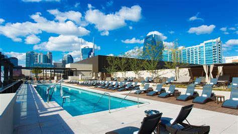 Best Hotels with Outdoor Pools in Nashville | Nashville Guru