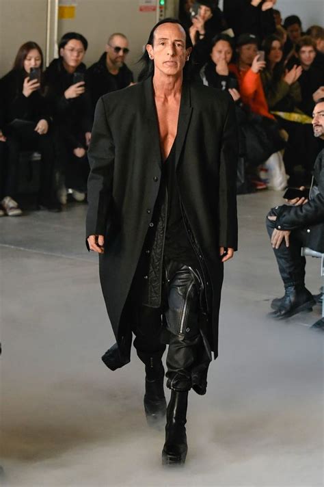 Rick Owens | Menswear - Autumn 2020 | | Rick owens menswear, Rick owens outfit, Menswear runway