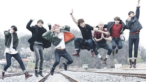 BTS (방탄소년단) - 'Jump' MV - YouTube