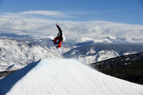 The 10 Best Ski and Snowboard Terrain Parks in the U.S.